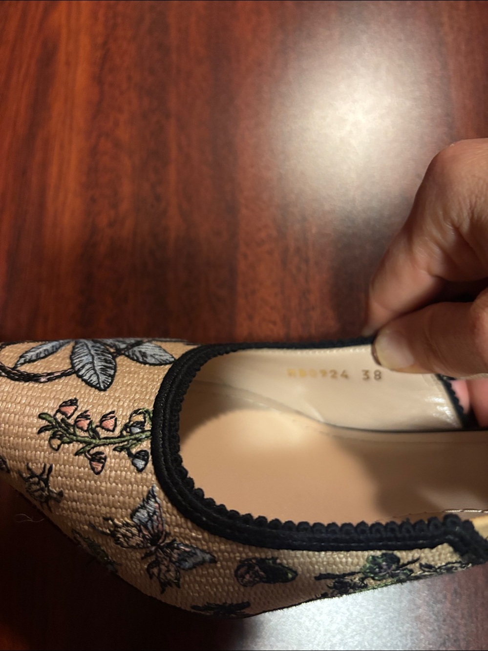 Dior Beige Embroidered Pointed Slingback Heels with Blue Floral Detail - Picture 4 of 6